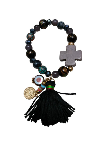 Armband Ibiza Style schwarz mit Kreuz, Anhängern und Bommeln