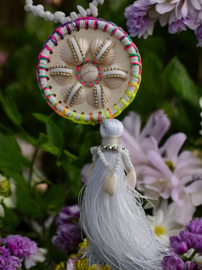 Kette Boho mit Anhänger in verschiedenen Farben mittellang